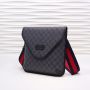 Gucci GG supreme Messenger